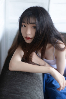 小浪货腿张开水好多啊学生视频